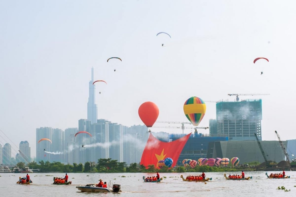 Hình ảnh Lễ hội Sông nước TP.HCM lần thứ nhất năm 2023.